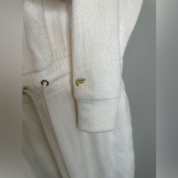 Fabletics Cozy Corduroy Off Shoulder Jumpsuit Size Large Bone One Piece - Picture 3 of 6